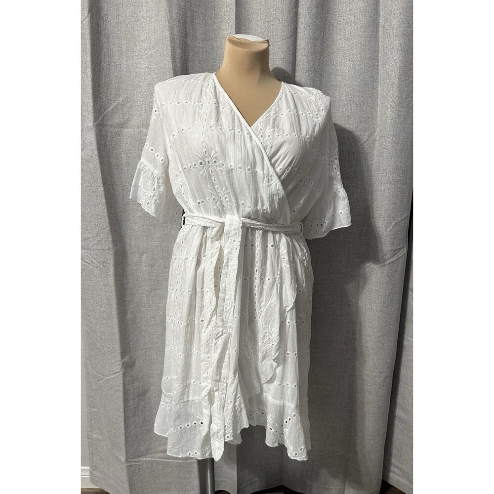 SHEIN Curve 3XL White Eyelet Embroidery Wrap Look Dress With Tie Belt